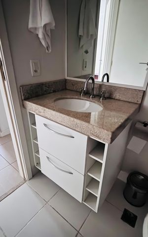 Apartamento para alugar com 70m², 2 quartos e 1 vaga Apartamento para alugar com 70m², 2 quartos e 1 vagaBanheiro