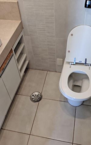Apartamento à venda com 78m², 2 quartos e 1 vaga Apartamento à venda com 78m², 2 quartos e 1 vagaBanheiro