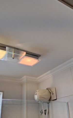 Apartamento à venda com 78m², 2 quartos e 1 vaga Apartamento à venda com 78m², 2 quartos e 1 vagaBanheiro