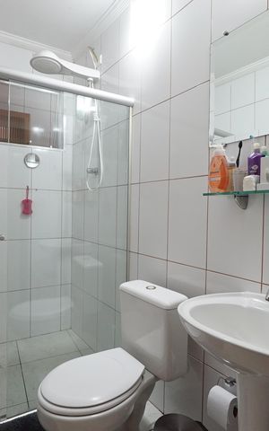 Casa à venda com 277m², 2 quartos e 2 vagasBanheiro casa2