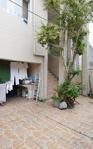 Casa à venda com 277m², 2 quartos e 2 vagasQuintal
