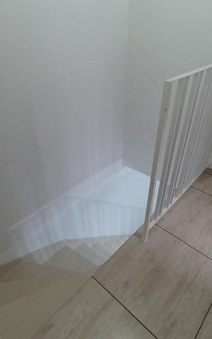 Casa à venda com 277m², 2 quartos e 2 vagasEscada