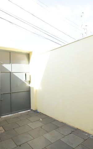 Casa para alugar com 60m², 2 quartos e 1 vaga Casa para alugar com 60m², 2 quartos e 1 vagaGaragem