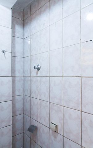 Casa para alugar com 60m², 2 quartos e 1 vaga Casa para alugar com 60m², 2 quartos e 1 vagaBanheiro