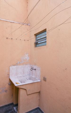 Casa para alugar com 60m², 2 quartos e 1 vaga Casa para alugar com 60m², 2 quartos e 1 vagaÁrea de Serviço