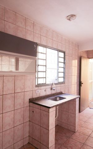 Casa para alugar com 60m², 2 quartos e 1 vaga Casa para alugar com 60m², 2 quartos e 1 vagaCozinha
