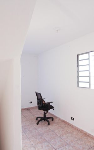 Casa para alugar com 60m², 2 quartos e 1 vaga Casa para alugar com 60m², 2 quartos e 1 vagaSala