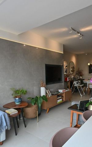 Apartamento à venda com 74m², 2 quartos e 2 vagasSala