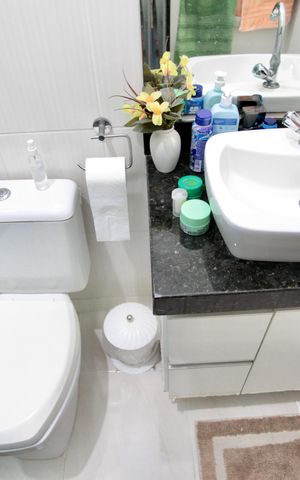 Casa de condomínio para alugar com 80m², 2 quartos e 1 vaga Casa de condomínio para alugar com 80m², 2 quartos e 1 vagaBanheiro Social