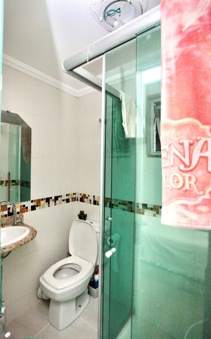 Casa de condomínio para alugar com 80m², 2 quartos e 1 vaga Casa de condomínio para alugar com 80m², 2 quartos e 1 vagaBanheiro da Suíte