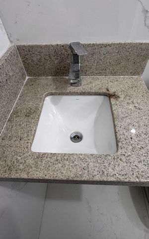 Casa de condomínio para alugar com 280m², 3 quartos e 2 vagas Casa de condomínio para alugar com 280m², 3 quartos e 2 vagasSuíte 1 - Banheiro