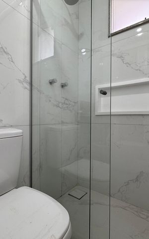 Casa de condomínio para alugar com 280m², 3 quartos e 2 vagas Casa de condomínio para alugar com 280m², 3 quartos e 2 vagasSuíte 1 - Banheiro