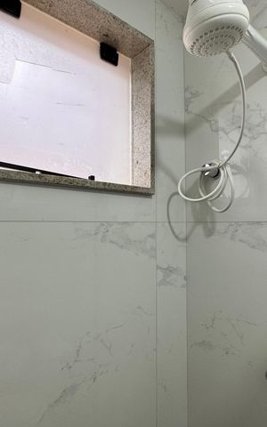 Casa de condomínio para alugar com 280m², 3 quartos e 2 vagas Casa de condomínio para alugar com 280m², 3 quartos e 2 vagasCozinha e Área de Serviço - Banheiro