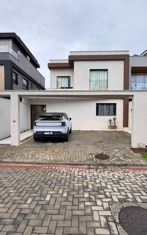 Casa de condomínio para alugar com 280m², 3 quartos e 2 vagas Casa de condomínio para alugar com 280m², 3 quartos e 2 vagasFachada