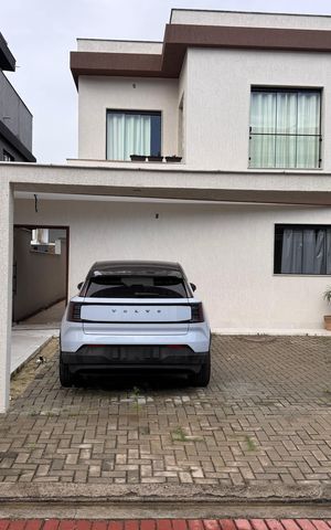 Casa de condomínio para alugar com 280m², 3 quartos e 2 vagas Casa de condomínio para alugar com 280m², 3 quartos e 2 vagasÁrea externa