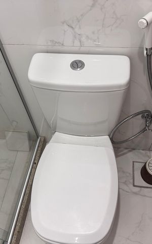 Casa de condomínio para alugar com 280m², 3 quartos e 2 vagas Casa de condomínio para alugar com 280m², 3 quartos e 2 vagasSuíte 2 - Banheiro