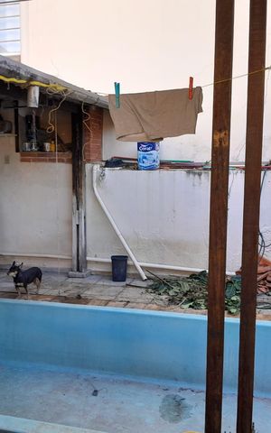 Casa à venda com 195m², 4 quartos e 2 vagasÁrea externa
