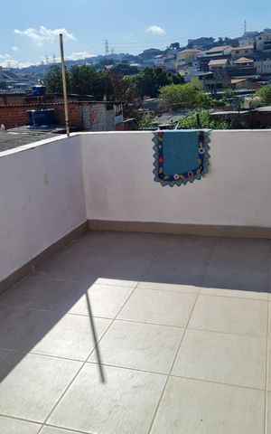 Casa à venda com 186m², 3 quartos e 2 vagas Casa à venda com 186m², 3 quartos e 2 vagasÁrea de serviço