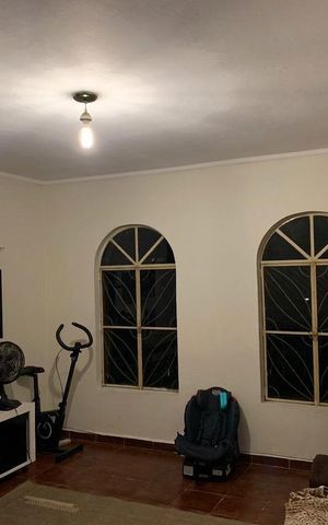 Casa à venda com 186m², 3 quartos e 2 vagas Casa à venda com 186m², 3 quartos e 2 vagasSala 1