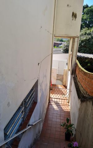 Casa à venda com 186m², 3 quartos e 2 vagas Casa à venda com 186m², 3 quartos e 2 vagasÁrea externa