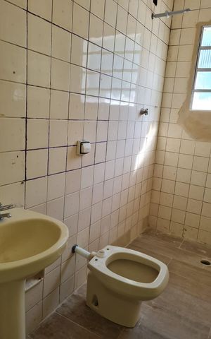 Casa à venda com 186m², 3 quartos e 2 vagas Casa à venda com 186m², 3 quartos e 2 vagasBanheiro 2