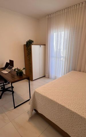 Casa de condomínio à venda com 157m², 3 quartos e 4 vagas Casa de condomínio à venda com 157m², 3 quartos e 4 vagasQuarto