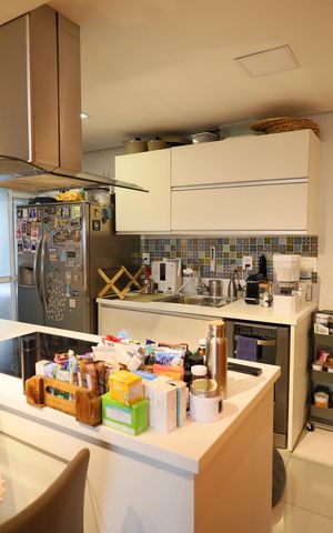 Apartamento à venda com 80m², 2 quartos e 2 vagasCozinha e Área de Serviço