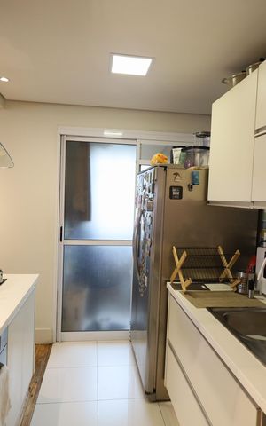 Apartamento à venda com 80m², 2 quartos e 2 vagasCozinha e Área de Serviço