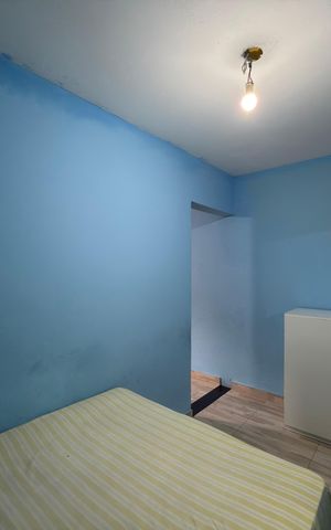 Casa à venda com 65m², 4 quartos e sem vaga Casa à venda com 65m², 4 quartos e sem vagaQuarto 1
