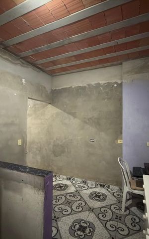 Casa à venda com 65m², 4 quartos e sem vaga Casa à venda com 65m², 4 quartos e sem vagaQuarto 4