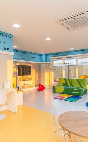 Apartamento à venda com 247m², 3 quartos e 2 vagas Apartamento à venda com 247m², 3 quartos e 2 vagasÁrea externa