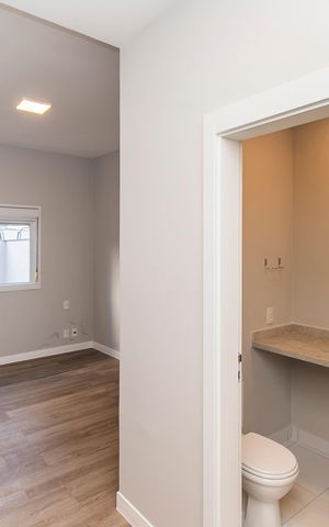Apartamento à venda com 247m², 3 quartos e 2 vagas Apartamento à venda com 247m², 3 quartos e 2 vagasQuarto