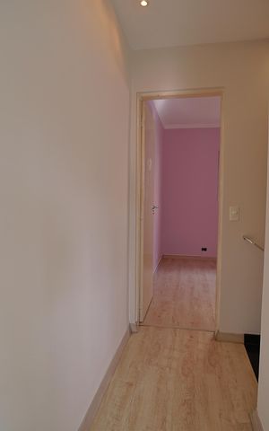 Casa de condomínio para alugar com 75m², 2 quartos e 1 vagaCorredor