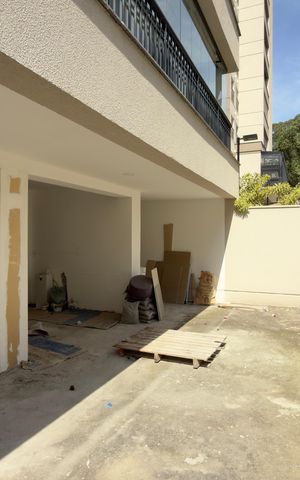 Apartamento à venda com 137m², 3 quartos e 2 vagas Apartamento à venda com 137m², 3 quartos e 2 vagasVaranda