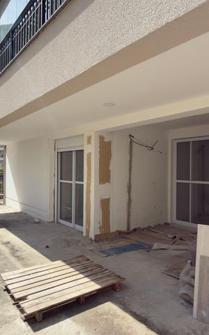 Apartamento à venda com 137m², 3 quartos e 2 vagas Apartamento à venda com 137m², 3 quartos e 2 vagasVaranda