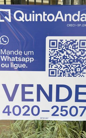 Apartamento à venda com 137m², 3 quartos e 2 vagas Apartamento à venda com 137m², 3 quartos e 2 vagasplaca