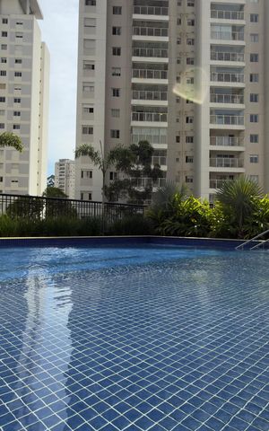 Apartamento à venda com 137m², 3 quartos e 2 vagas Apartamento à venda com 137m², 3 quartos e 2 vagasÁrea comum - Piscina