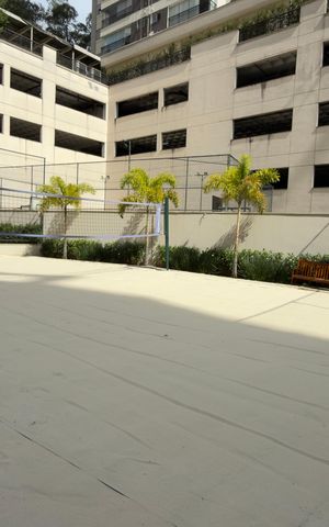Apartamento à venda com 137m², 3 quartos e 2 vagas Apartamento à venda com 137m², 3 quartos e 2 vagasQuadra Esportiva