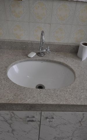 Casa para alugar com 150m², 3 quartos e 2 vagasBanheiro Social 1