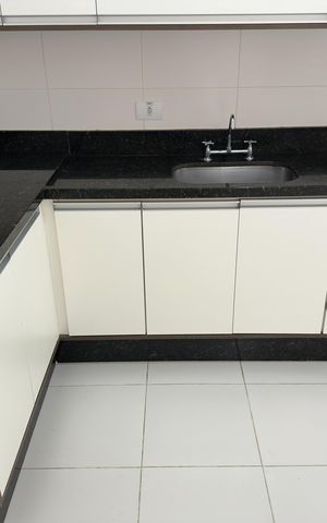 Apartamento para alugar com 141m², 3 quartos e 2 vagas Apartamento para alugar com 141m², 3 quartos e 2 vagasCozinha