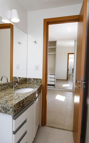 Apartamento à venda com 72m², 3 quartos e 2 vagasBanheiro da Suíte