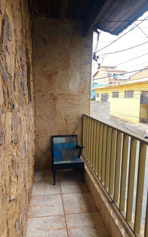 Casa à venda com 161m², 3 quartos e 3 vagas Casa à venda com 161m², 3 quartos e 3 vagasVaranda