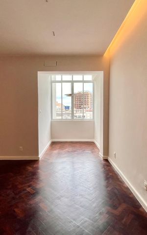 Apartamento à venda com 72m², 2 quartos e sem vaga