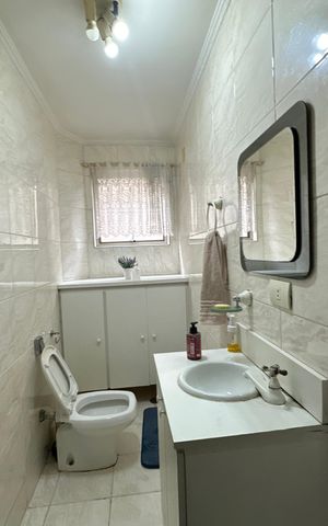 Casa à venda com 183m², 3 quartos e 2 vagas Casa à venda com 183m², 3 quartos e 2 vagasLavabo