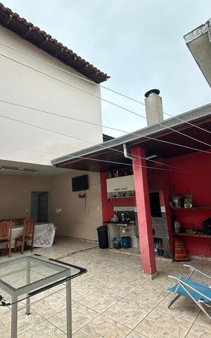 Casa à venda com 183m², 3 quartos e 2 vagas Casa à venda com 183m², 3 quartos e 2 vagasQuintal