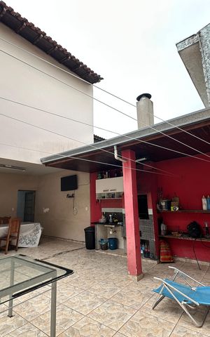 Casa à venda com 183m², 3 quartos e 2 vagas Casa à venda com 183m², 3 quartos e 2 vagasQuintal