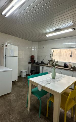 Casa à venda com 183m², 3 quartos e 2 vagas Casa à venda com 183m², 3 quartos e 2 vagasCozinha