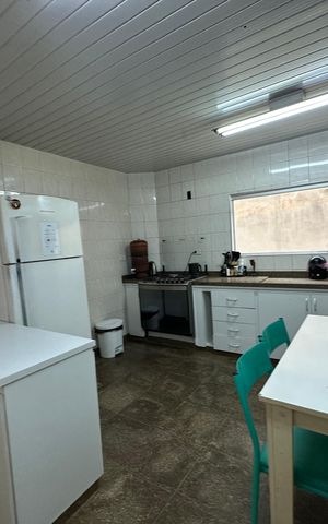 Casa à venda com 183m², 3 quartos e 2 vagas Casa à venda com 183m², 3 quartos e 2 vagasCozinha