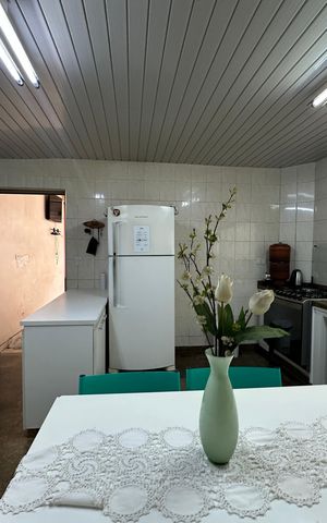 Casa à venda com 183m², 3 quartos e 2 vagas Casa à venda com 183m², 3 quartos e 2 vagasCozinha