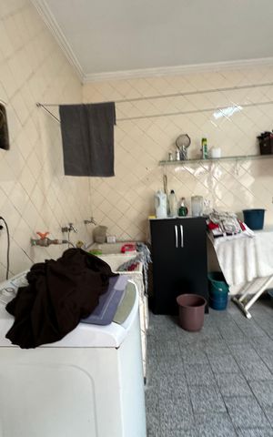 Casa à venda com 183m², 3 quartos e 2 vagas Casa à venda com 183m², 3 quartos e 2 vagasÁrea de Serviço